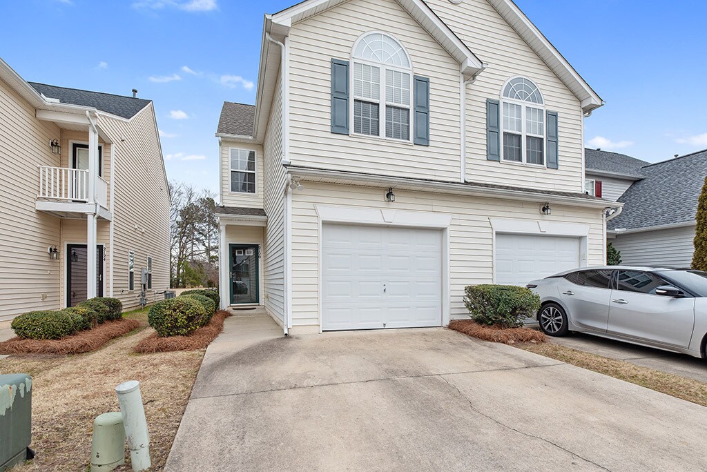 Primary Photo - 2120 Persimmon Ridge Dr