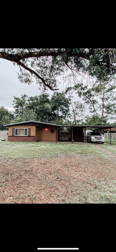 Primary Photo - 107 Sunset Ln