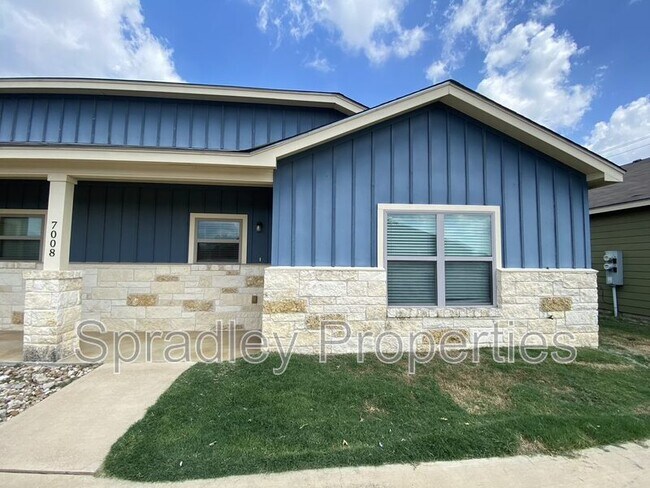 Foto del edificio - 7008B Cameron Park Rd