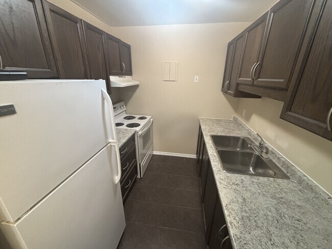 Photo du bâtiment - 225-225 Old Carriage Dr