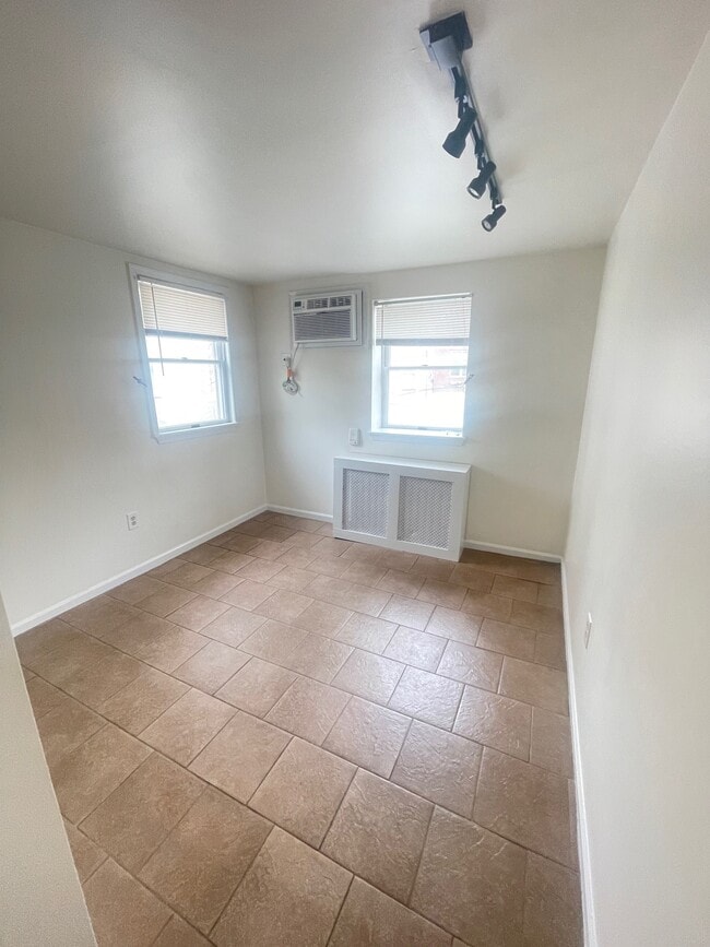 Building Photo - 1156 E Passyunk Ave