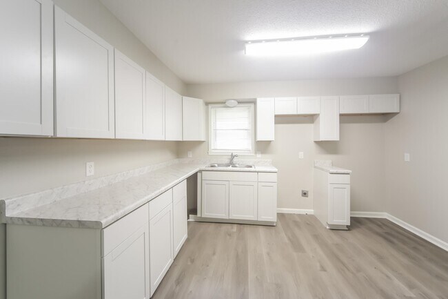 Foto del edificio - 4547 Almo Ave