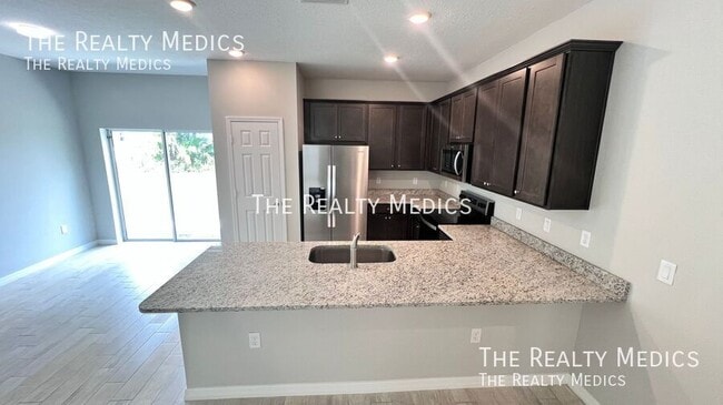 Foto del edificio - 712 Gibbons Rd SW