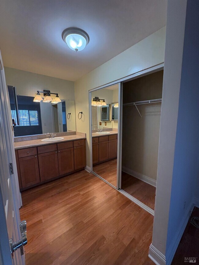 Building Photo - 297 Enterprise Dr