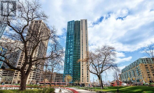 Building Photo - 77 Harbour Square