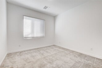 Building Photo - 296 Fossil Fls St