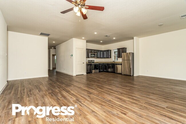 Building Photo - 510 Crestridge Dr