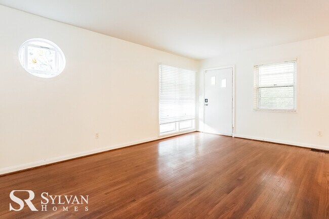 Building Photo - Charming 3BR in Birmingham!