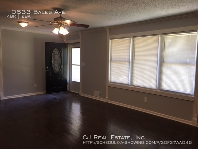 Building Photo - 10633 Bales Ave
