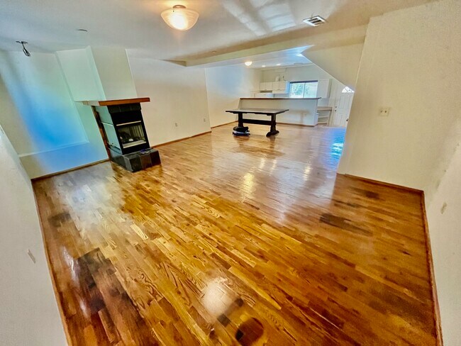 Sala de estar - 6820 Whitley Ter