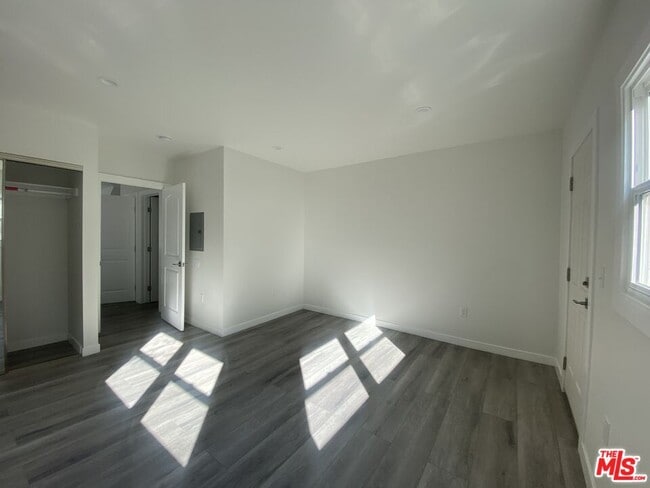 Foto del edificio - 142 Douglas St