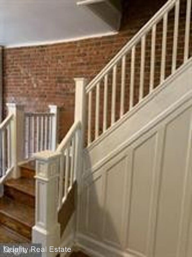Building Photo - 3 br, 1.5 bath House - 1435 N. Howard Street