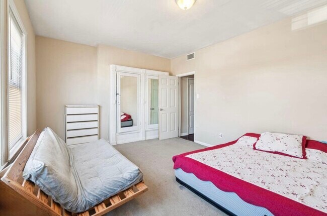 Foto del edificio - 4036 Spring Garden St