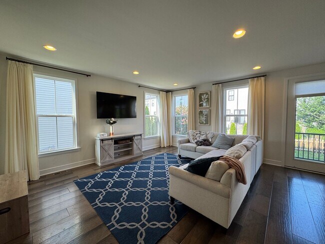 Foto del edificio - Stylish And Spacious 4 Bed 3.5 Bath Home I...