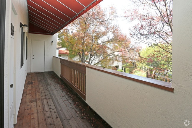 2BR,2BA-950SQ - Greentree Terrace Apartments