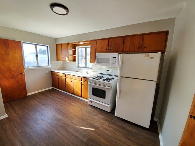 Foto del edificio - Three bedroom two bathroom home for rent