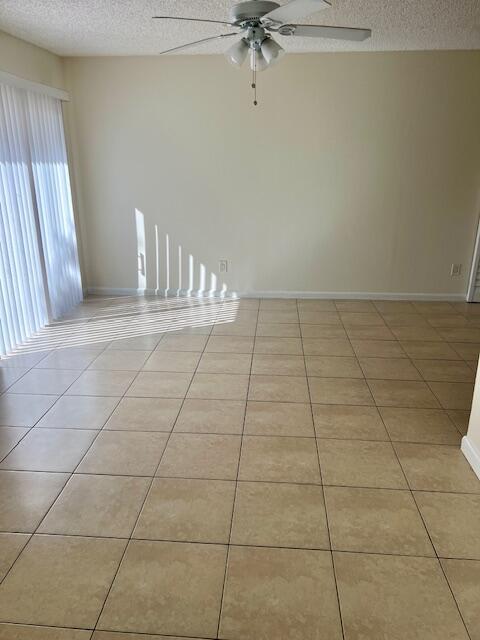 Building Photo - 639 Executive Center Dr