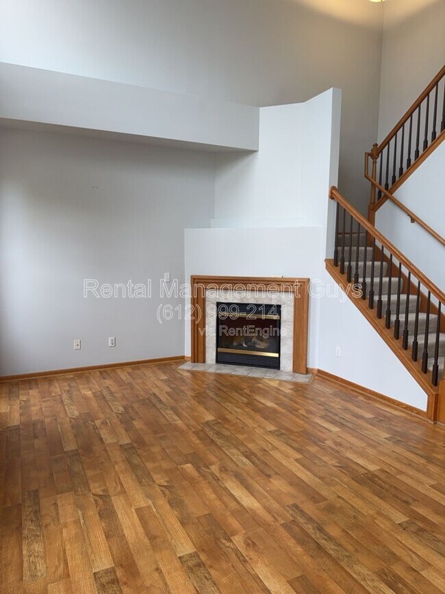 Foto del edificio - 1013 Newport Ave