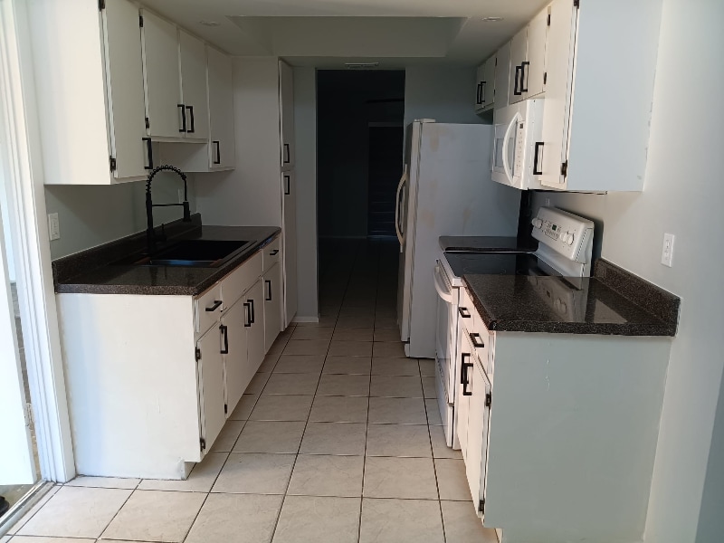 Primary Photo - 2507 Matena Ave S