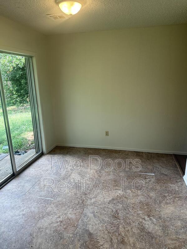 Building Photo - 2913 Gwendolyn Lane