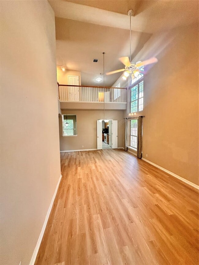 Building Photo - 6617 Debcoe Dr