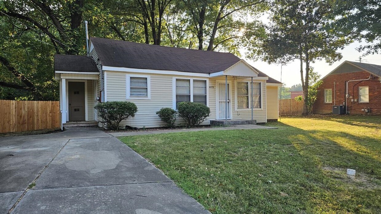 6875 Raleigh Lagrange Rd, Memphis, TN 38134 House Rental in Memphis