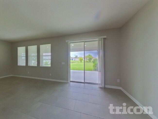 Foto del edificio - 3889 Cabo Rojo Dr