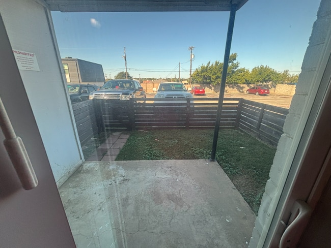 Foto del edificio - 531 Bedford Rd