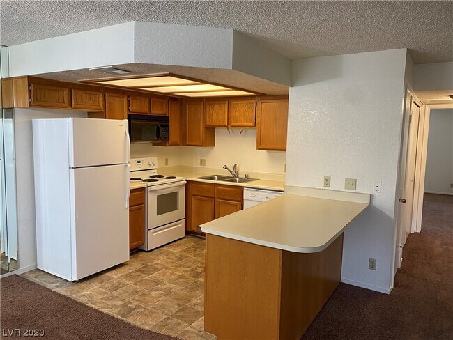 Building Photo - 913 Boulder Springs Dr