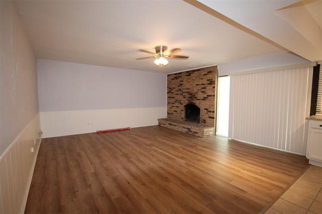 Building Photo - 1301 Overdowns Dr