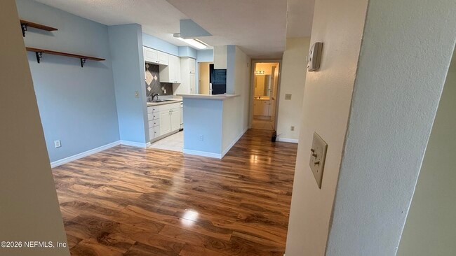 Building Photo - 10200 Belle Rive Blvd