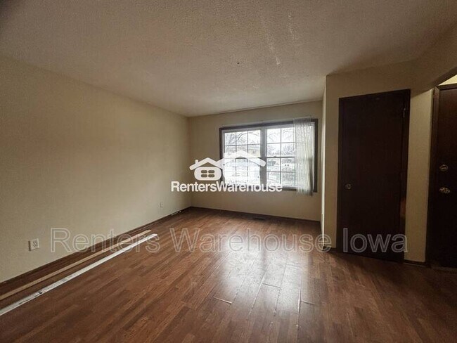 Foto del edificio - 4122 77th St Cir