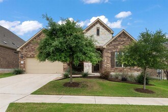 Building Photo - 725 Millcreek Ln