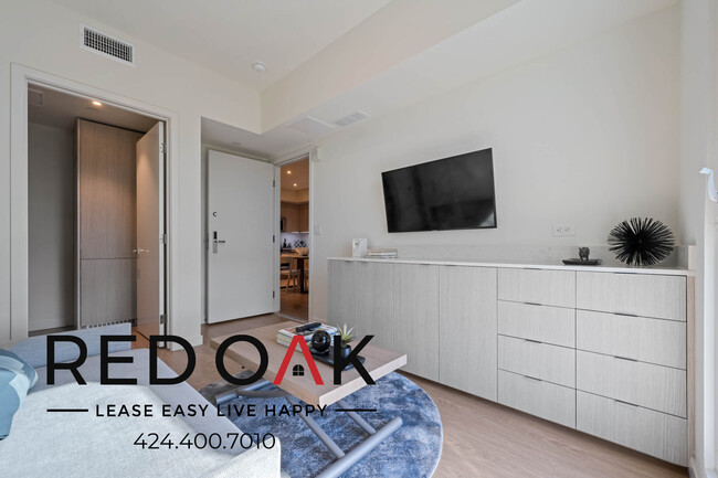 Foto del edificio - 10 WEEKS FREE! Luxurious, Fully Furnished ...
