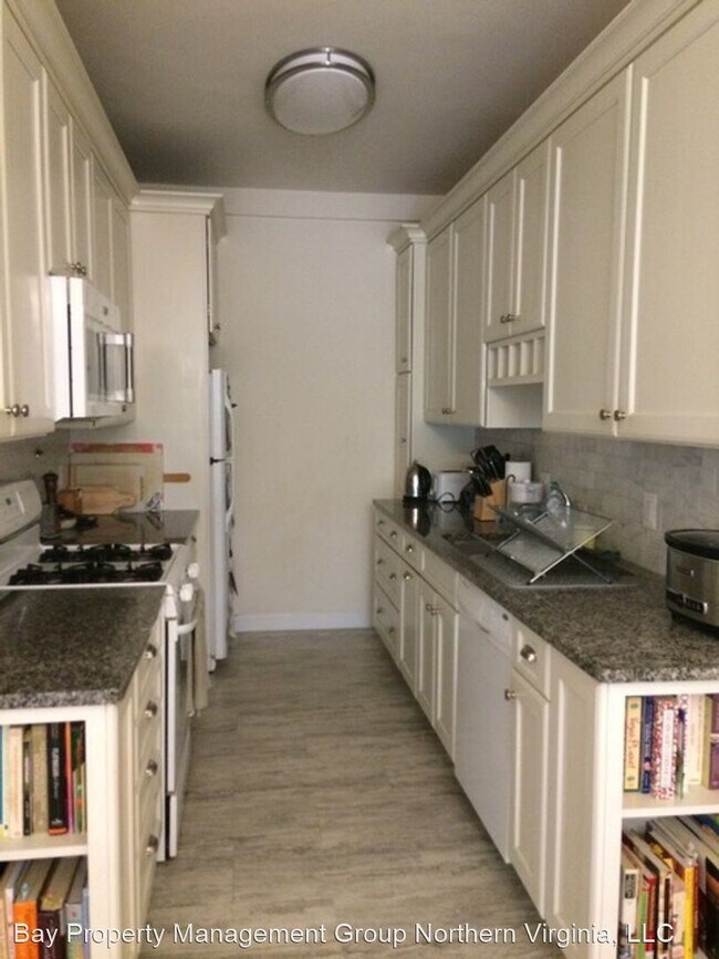 Building Photo - 2 br, 2 bath House - 4700 CONNECTICUT AVE,...