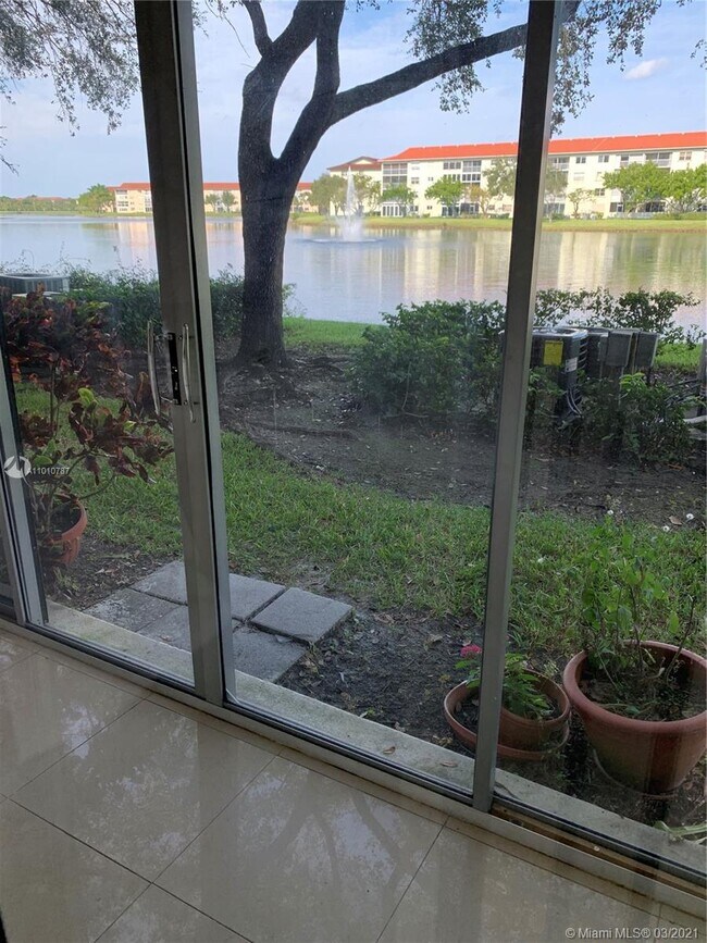 Foto del edificio - 12901 SW 15th Ct