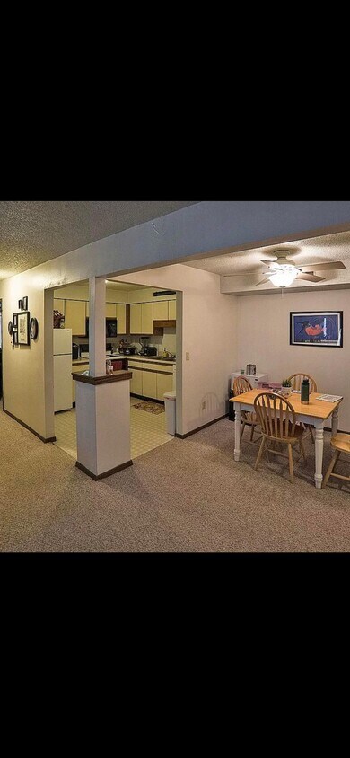 Foto del edificio - 1100 Oakcrest St