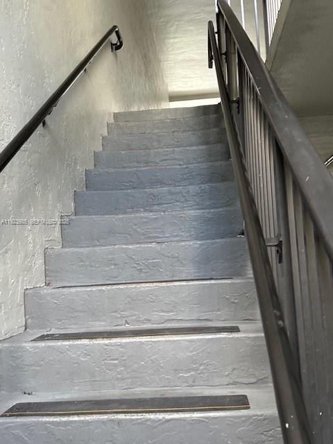 Foto del edificio - 16215 NE 18th Ct