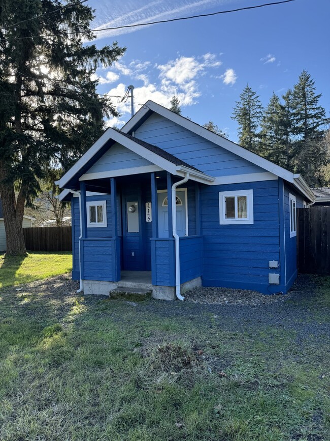 Building Photo - Charming cottage on the river!