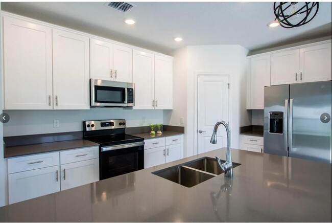 Kitchen - 1107 Cabot Cliffs Dr