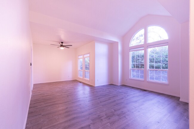 Foto del edificio - 7872 W Powell St
