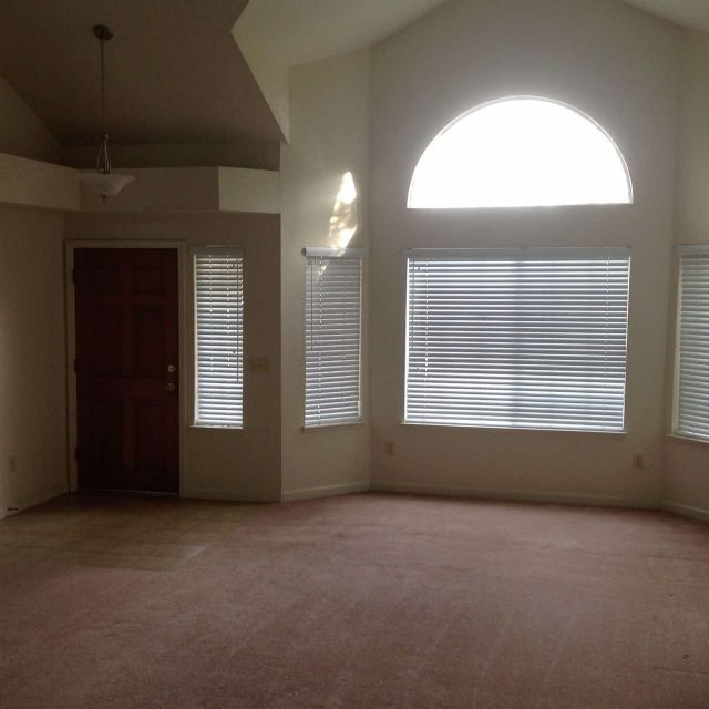 Building Photo - House For Rent in Modesto