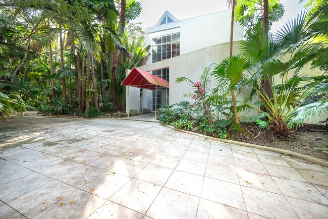 Foto del edificio - 4994 Hammock Lakes Dr