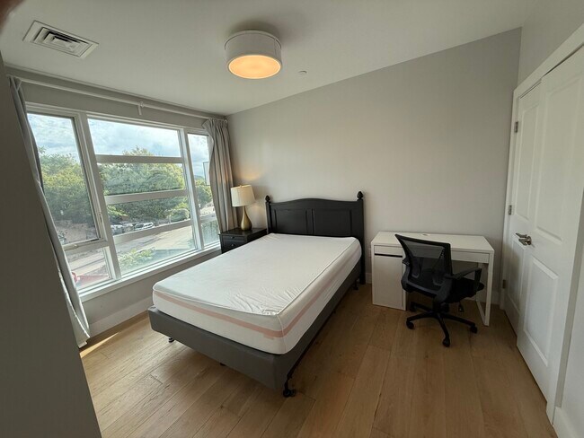 Foto del edificio - 1650 Commonwealth Ave