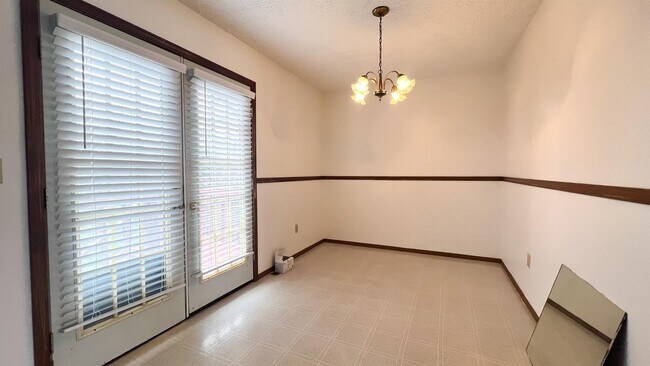 Building Photo - 15080 Tampa Rd