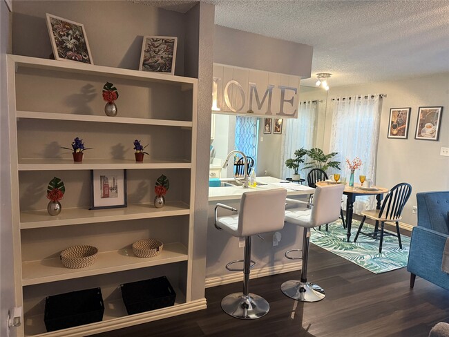 Building Photo - 2120 El Paseo St