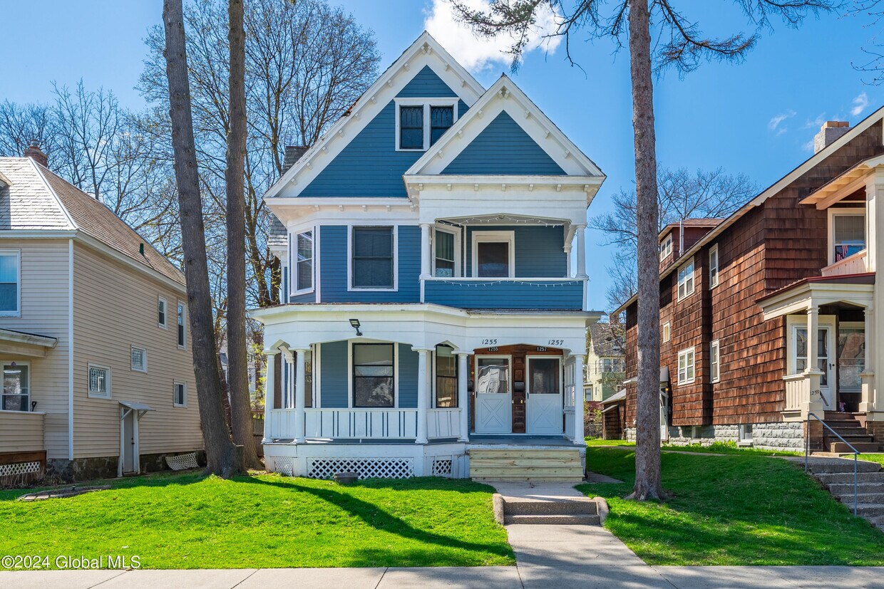 1255 Glenwood Blvd, Schenectady, NY 12308 Townhome Rentals in