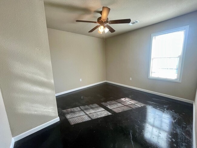 Building Photo - 5306 Apt Dr