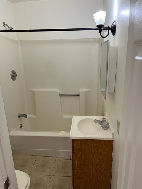 Bath - 62 W Church St