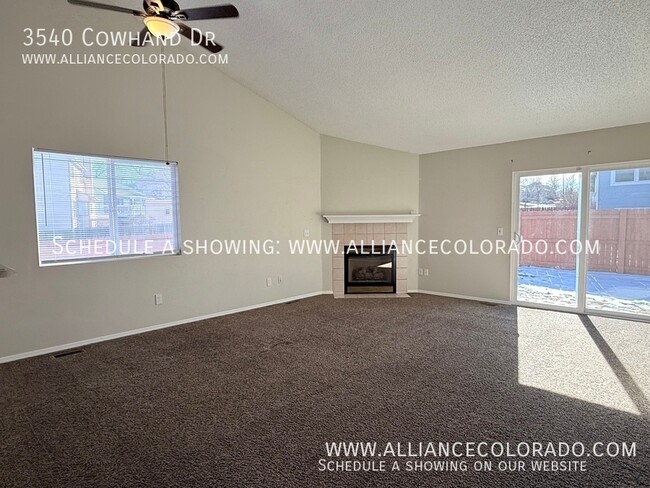 Foto del edificio - 3540 Cowhand Dr